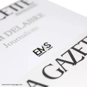 Gravure laser de plaque en aluminium