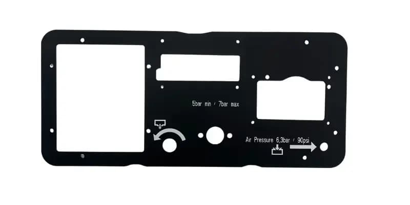 Usinage et sérigraphie d'une face avant en aluminium