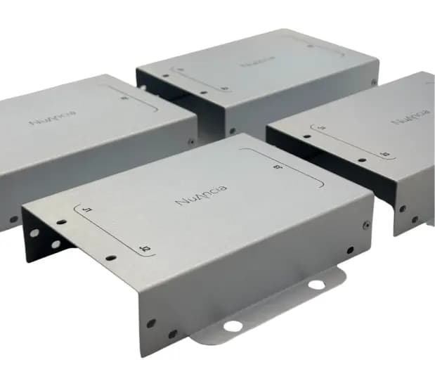 Sérigraphie de pièce sur aluminium